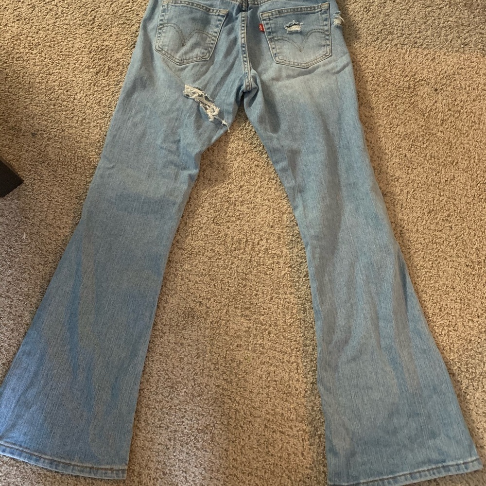 Light Wash Levi’s